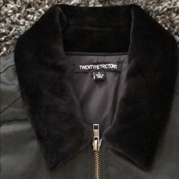 Jacket - Picture 2 of 5